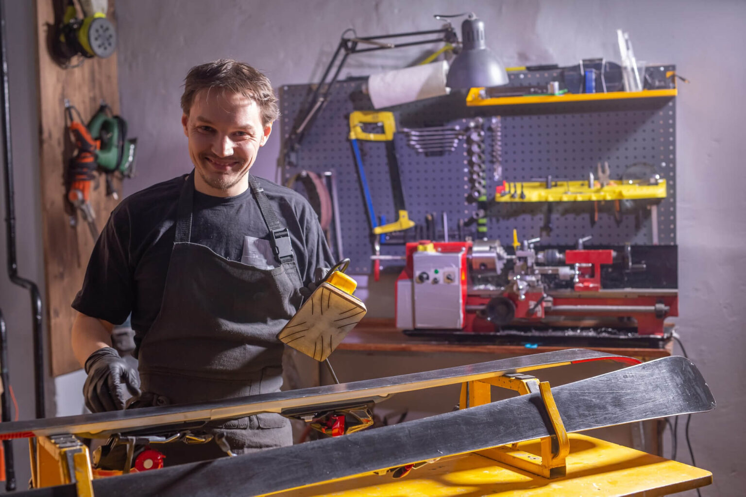 Top 8 Best Ski Edge Sharpeners In 2024 - Sharp Ski Edges At Home