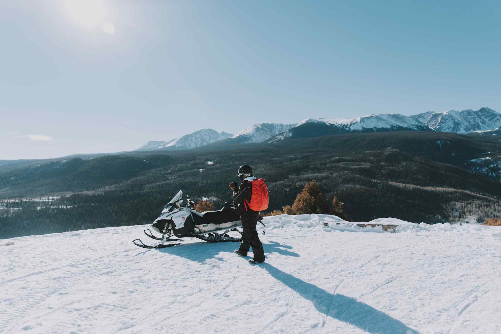 Snow Mobiling Controls How Many Calories Do You Burn With Snowmobiling?